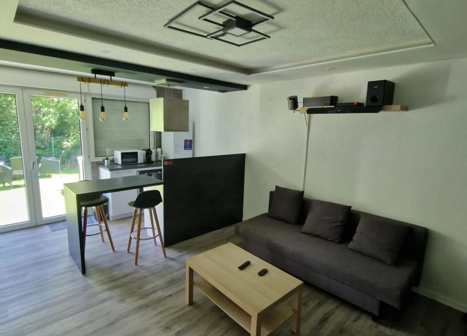 Logement Atypique & Parking Gratuit Gex Appartement